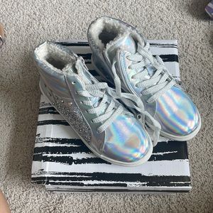 Dolce vita girls high top gym shoes